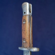 British Lee Enfield 1907 Pattern Bayonet with Unusual Reverse-Seam Scabbard, Dated 1915 by Sanderson 9